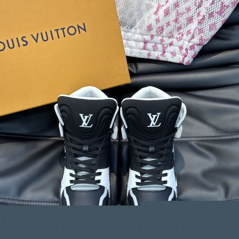l**is V*t*n sneakers